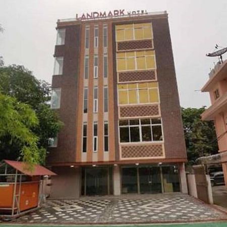 Landmark Hotel Yangon Exterior photo