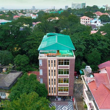 Landmark Hotel Yangon Exterior photo